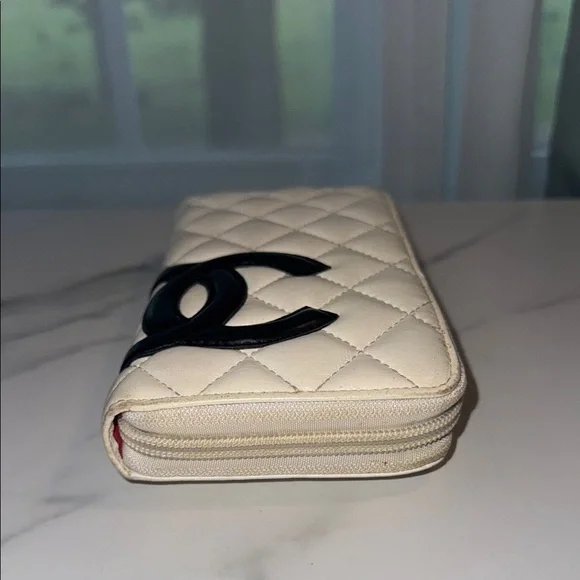 CHANEL Quilted Off White & Black Cambon Wallet with Chain - Picture 8 of 15